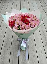 Букет цветов из:  Альстромерии #REPLACE_PRED# Журавском