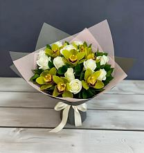 Букет цветов из:  Орхидеи и Розы в Журавском