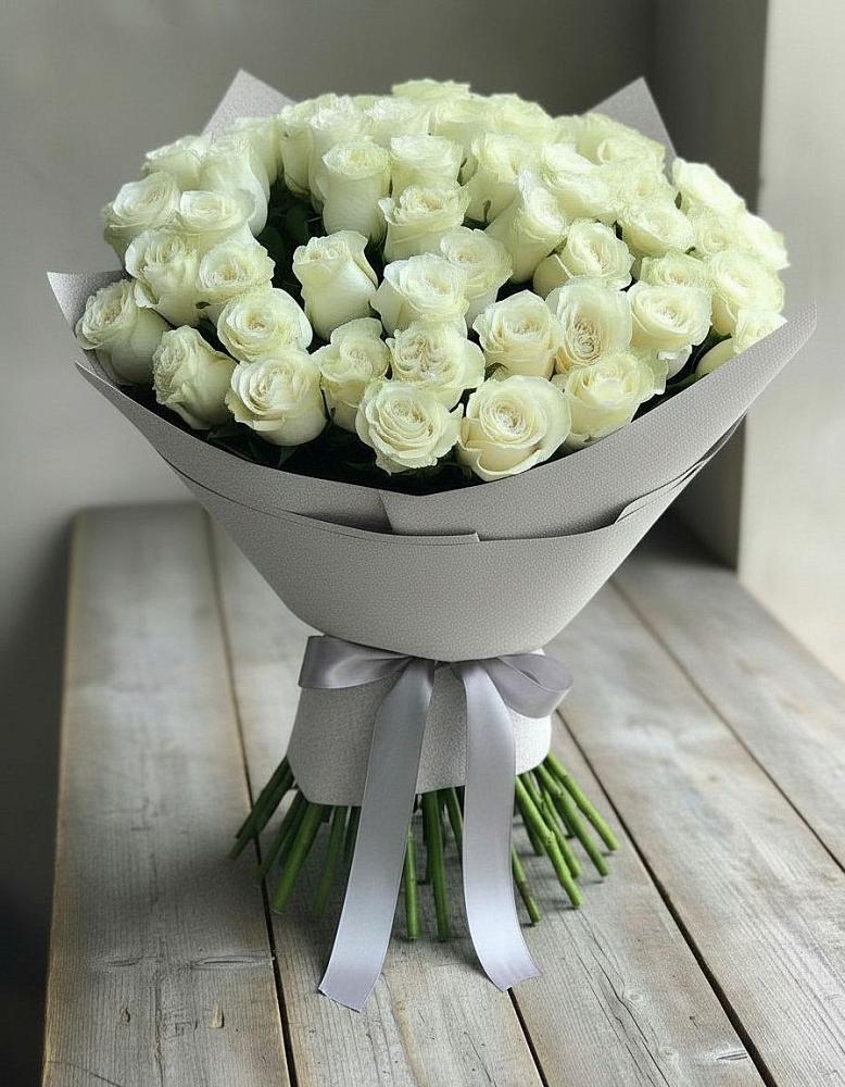 Букет 35 Белых роз в Журавском