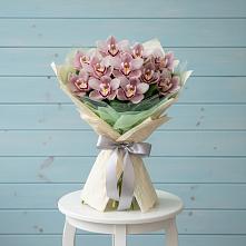 Букет цветов из:  Орхидеи и Розы в Журавском