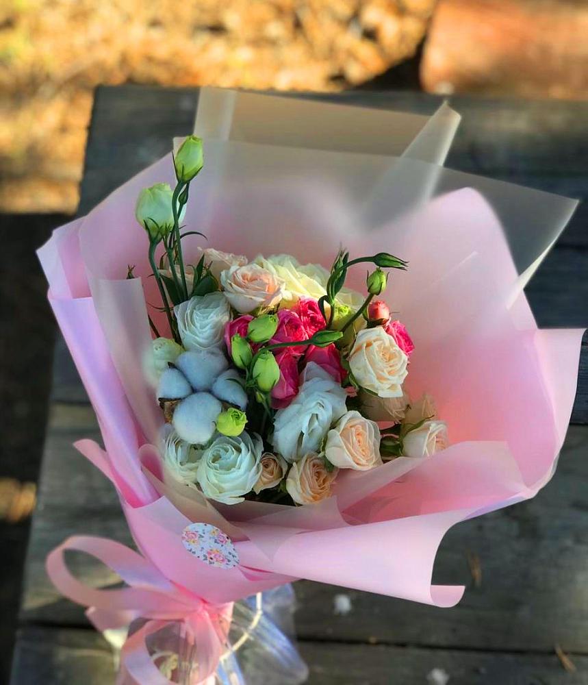 Букет цветов из: Розы и Лизиантусы в Журавском