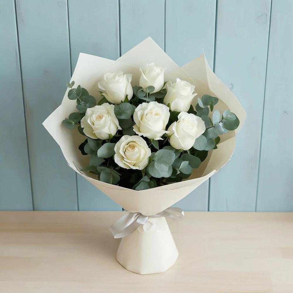 Букет Белые розы в Эвкалипте в Журавском