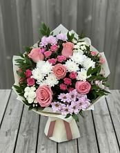 Букет цветов из:  Альстромерии, Гвоздики, Розы и Хризантемы в Журавском
