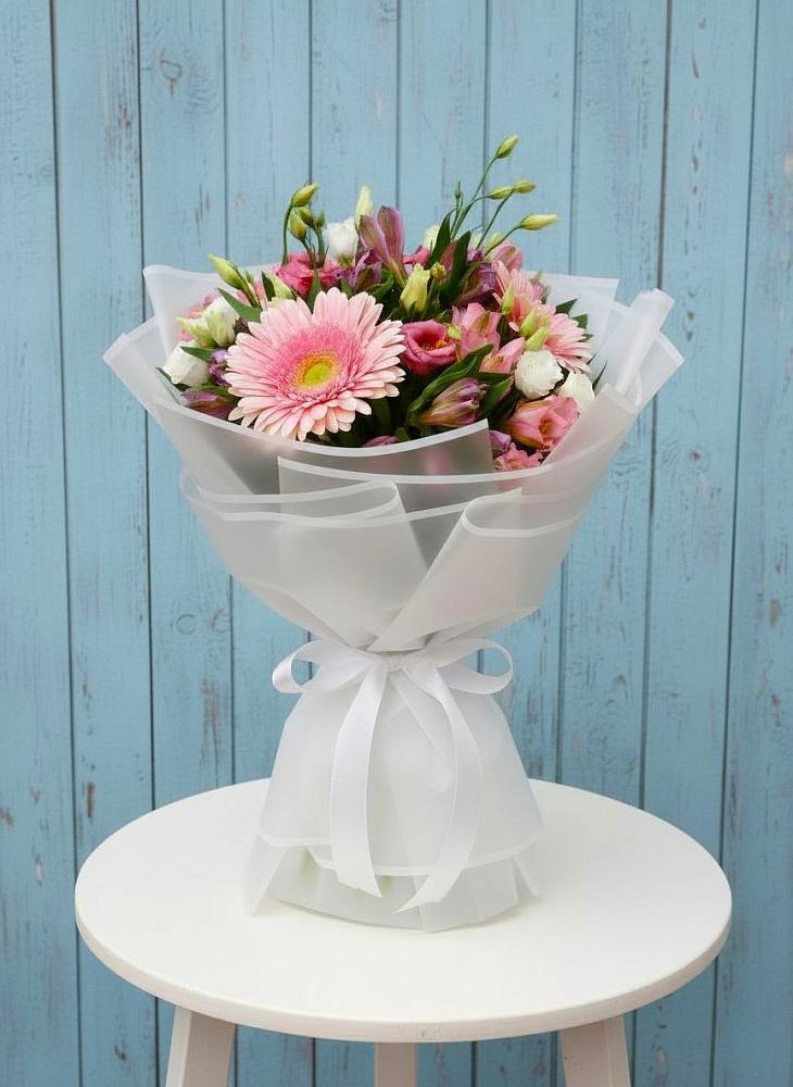 Букет цветов из: Герберы, Альстромерии и Лизиантусы в Журавском