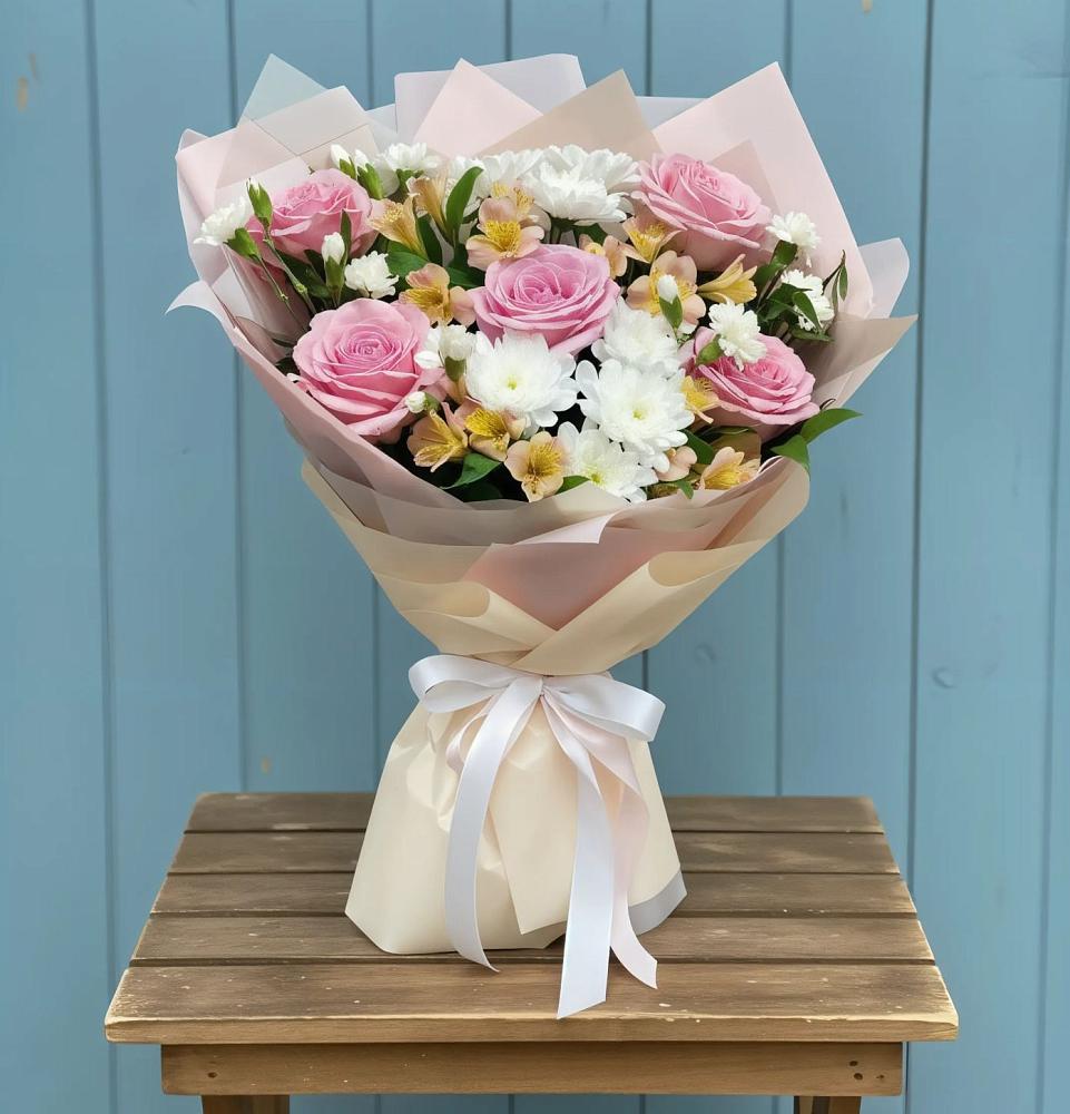 Букет цветов из: Гвоздики, Орхидеи и Розы в Журавском