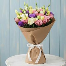 Букет цветов из:  Лизиантусы в Журавском