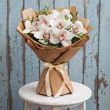 Букет цветов из:  Орхидеи и Розы в Журавском