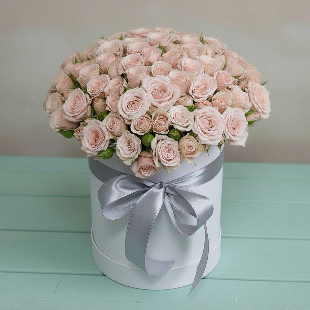 Цветочная композиция из Розы в шляпной коробке в Журавском